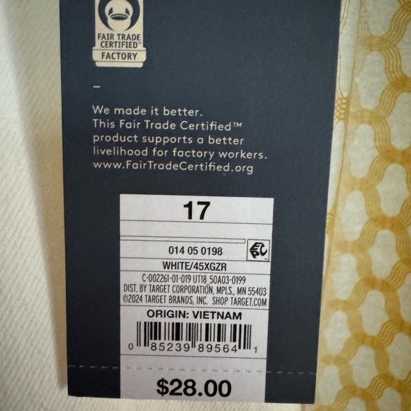 NWT/ Universal thread high rise sailor wide leg ankle jeans - size 17 left - Picture 5 of 6